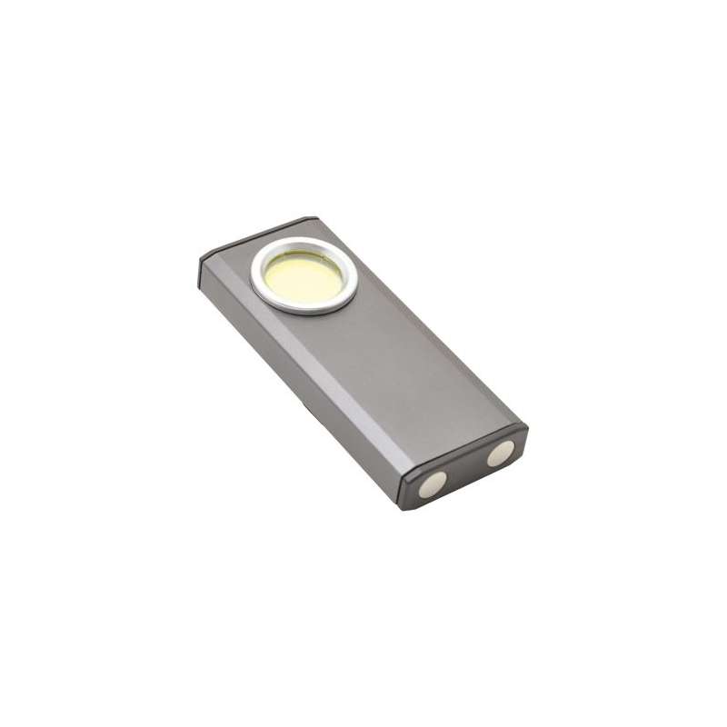 Lampe torche 2 en 1 aimantée à prix grossiste - Article de loisir à prix de gros