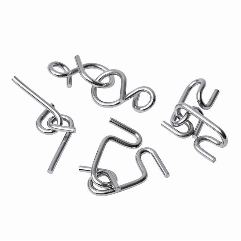 Metal spil med 4 stk, 6x4,5 cm - puslespil til engrospris