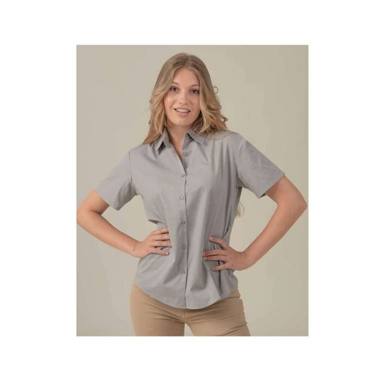 Camisa oxford feminina de mangas curtas - Têxtil a preço grossista