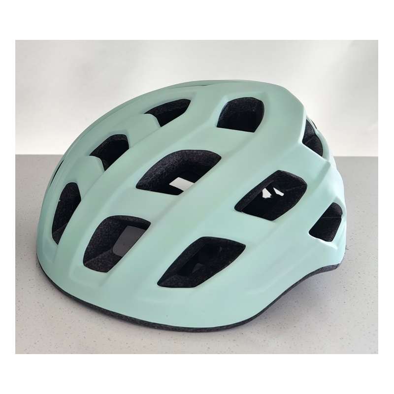 M casco de bicicleta verde menta con LED - casco de bicicleta a precios de mayorista